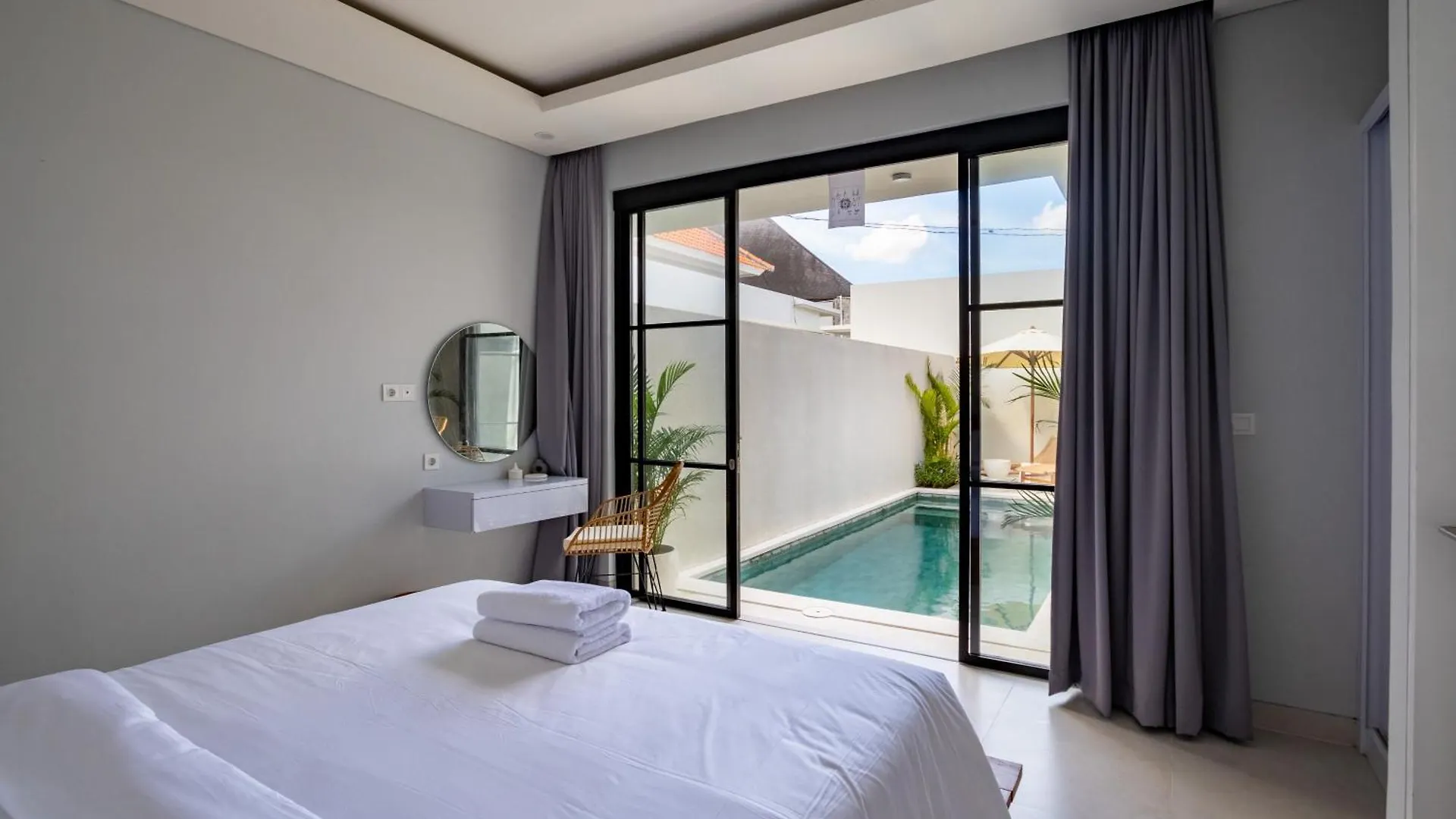 Unwind In Style - Brand New 2Br Villa With Pool Kerobokan  Indonesia